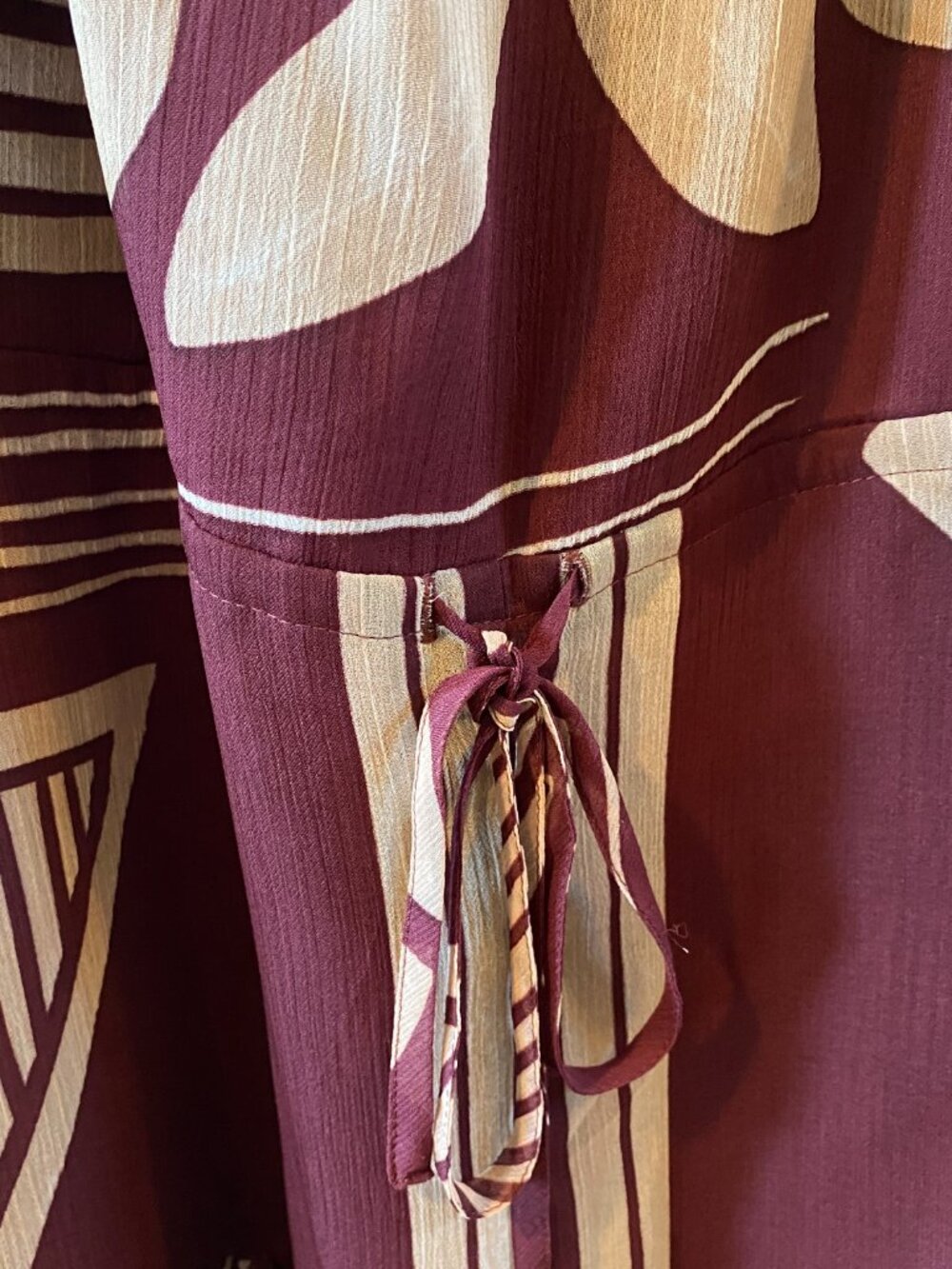 Express  Brown, White and Tan Print Romper Size M - Picture 5 of 11